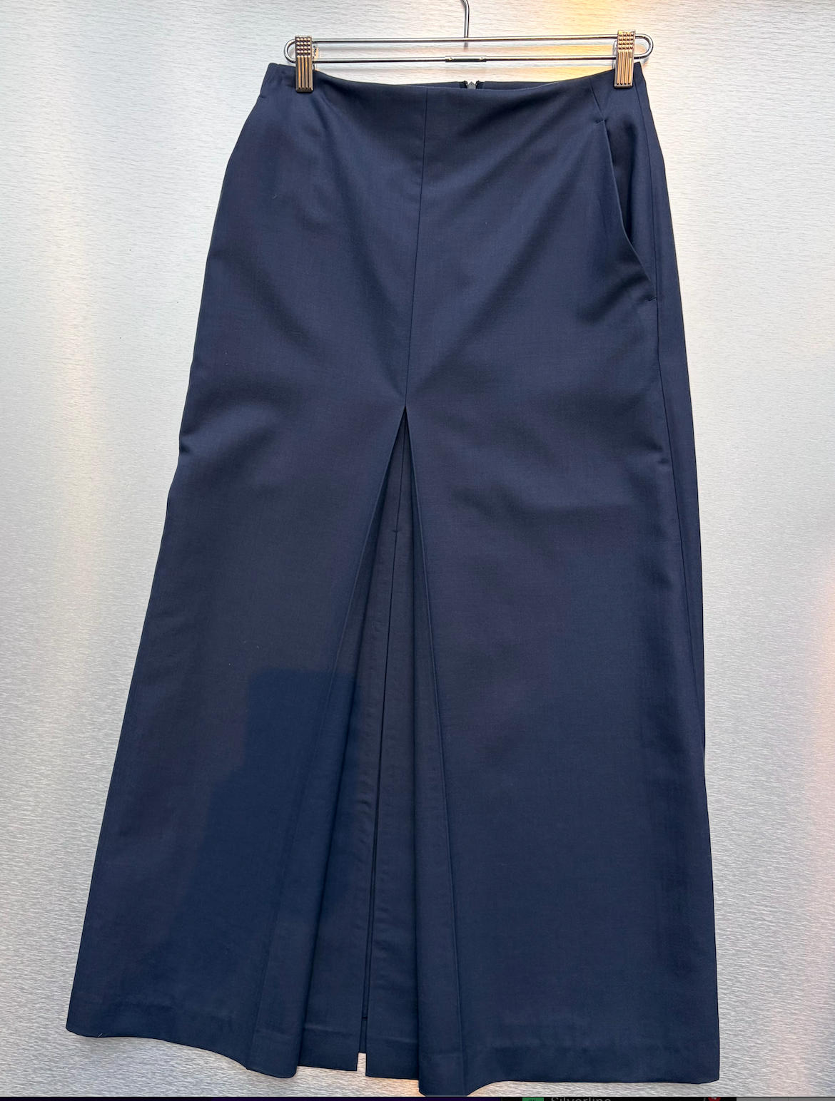 AURALEE Tense Wool Double Cloth Slit Skirt in Navy